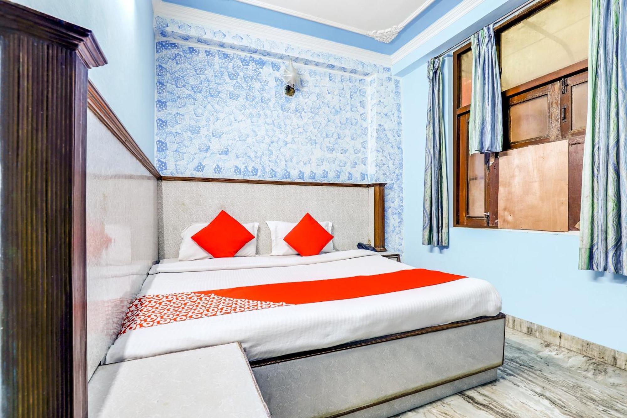 Hotel O Moon Palace Dx Ню Делхи Екстериор снимка
